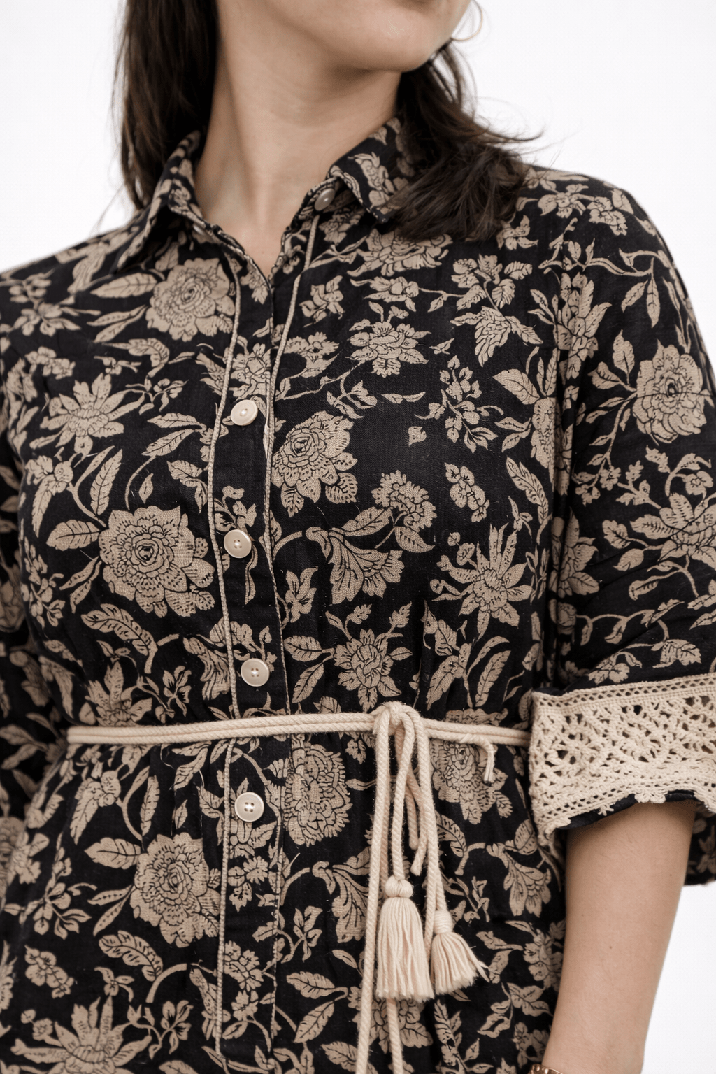 Cream Petals - Tzipor