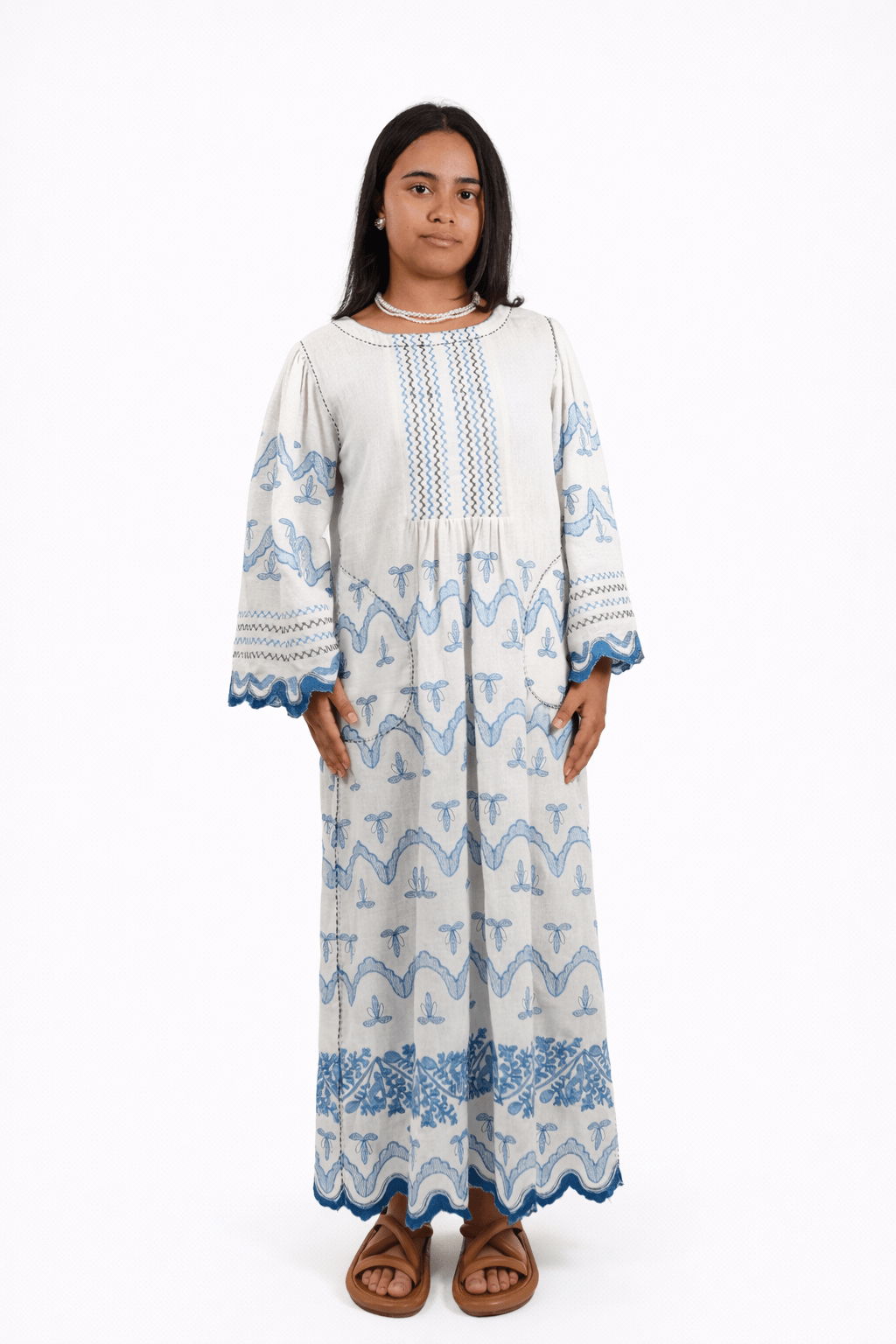 Embroidered Coast - Tzipor