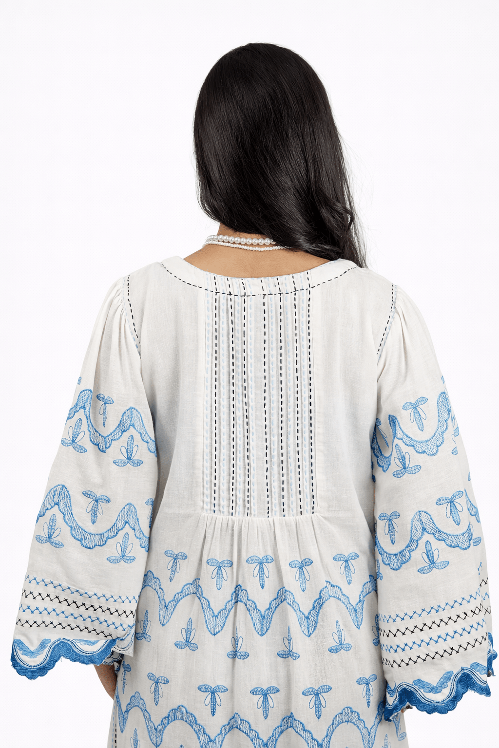 Embroidered Coast - Tzipor